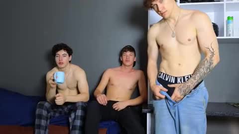 Snapshot of jaycex_69 chatting on 12/03/24, 07:32 THE HOUSE online show from 12/03/24, 07:32