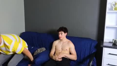 Snapshot of jaycex_69 chatting on 12/31/24, 07:42 THE HOUSE online show from 12/31/24, 07:42