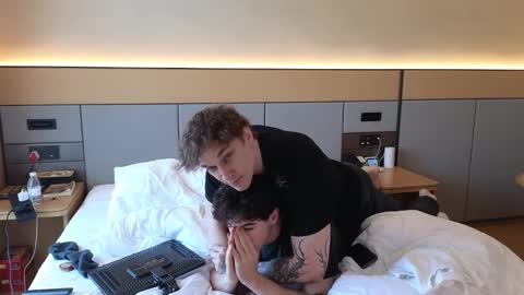 Snapshot of jaycex_69 chatting on 01/28/25, 04:08 THE HOUSE online show from 01/28/25, 04:08