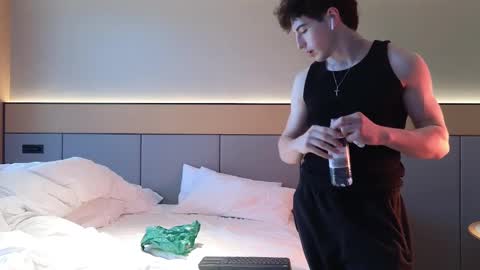 Snapshot of jaycex_69 chatting on 02/06/25, 03:06 THE HOUSE online show from 02/06/25, 03:06