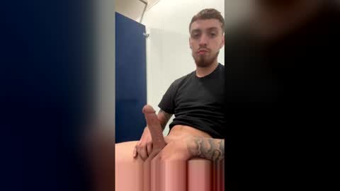 Snapshot of jaycock10101998 chatting on 12/14/25, 09:58 jaycock10101998 online show from 12/14/25, 09:58