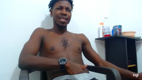 Snapshot of jaycolinss chatting on 04/29/26, 03:27 jaycollins online show from 04/29/26, 03:27