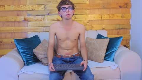 Snapshot of jayden_kush chatting on 04/27/26, 08:18 JONATHAN online show from 04/27/26, 08:18