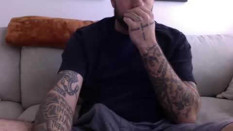 Snapshot of jayg333 chatting on 02/19/25, 03:05 jayg333 online show from 02/19/25, 03:05