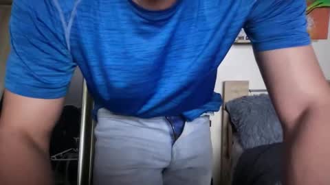 Snapshot of jayrobinson16 chatting on 10/21/25, 11:27 Jay Robinson online show from 10/21/25, 11:27