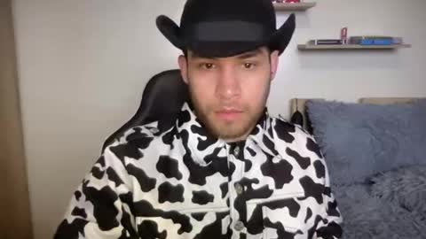 Snapshot of jayrobinson16 chatting on 10/25/25, 11:32 Jay Robinson online show from 10/25/25, 11:32