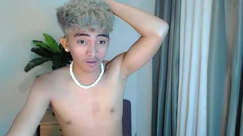 jaysee_hugecox online show from 04/17/26, 06:22