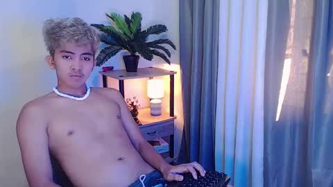 jaysee_hugecox online show from 04/26/26, 10:51