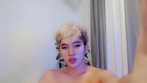 jaysee_hugecox online show from 05/20/26, 06:58