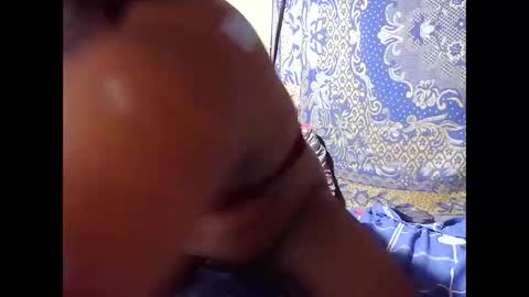 Snapshot of jaysonata215 chatting on 11/06/25, 05:03 jaysonata215 online show from 11/06/25, 05:03