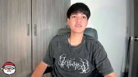 Snapshot of jaythomax chatting on 12/20/25, 09:44 jaythomax online show from 12/20/25, 09:44