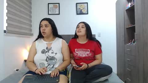 Snapshot of jazmin_dharius chatting on 04/23/26, 11:20 Jazmin and Scarlett online show from 04/23/26, 11:20