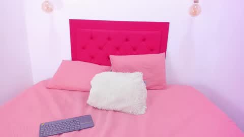 Jazmin Lewiss online show from 01/08/25, 08:18