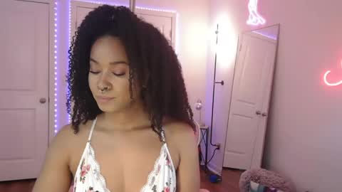 Snapshot of jazminefox chatting on 02/16/26, 06:04 Jazmine Fox online show from 02/16/26, 06:04