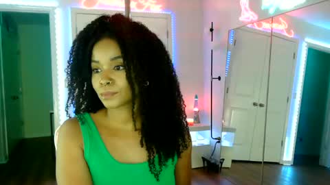 Snapshot of jazminefox chatting on 06/25/26, 07:40 Jazmine Fox online show from 06/25/26, 07:40