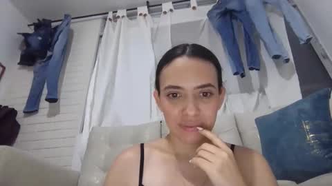 jazminojeda online show from 05/17/26, 04:21