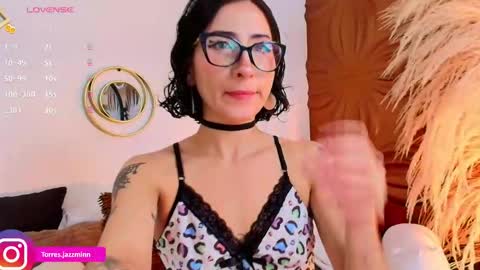 Snapshot of jazzmintorres chatting on 09/17/25, 01:02 Jazmin online show from 09/17/25, 01:02