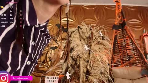 Snapshot of jazzmintorres chatting on 10/19/25, 01:34 Jazmin online show from 10/19/25, 01:34