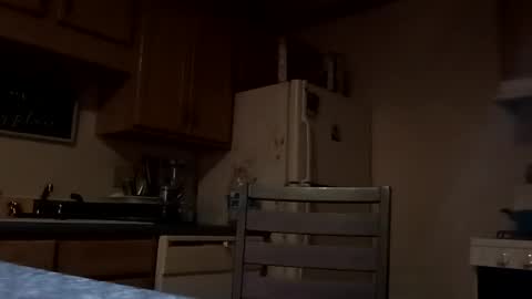 Snapshot of jbeautyxx chatting on 10/12/25, 02:32 J Nicole online show from 10/12/25, 02:32