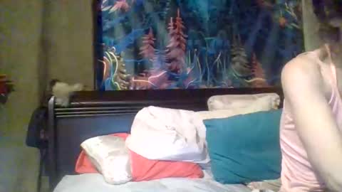 Snapshot of jbee319379 chatting on 11/04/25, 12:43 jbee319379 online show from 11/04/25, 12:43