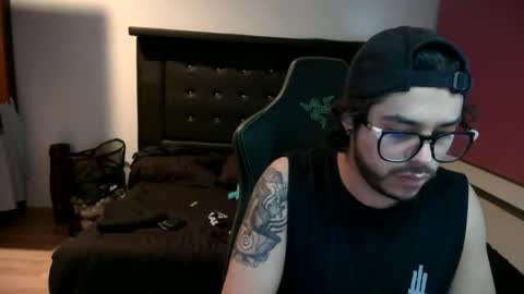 Snapshot of jbx6x9 chatting on 12/01/25, 04:28 NiceD online show from 12/01/25, 04:28