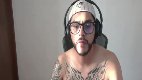 Snapshot of jbx6x9 chatting on 04/21/26, 01:06 NiceD online show from 04/21/26, 01:06