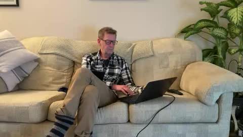 Snapshot of jcar57 chatting on 01/05/26, 05:27 Jon online show from 01/05/26, 05:27