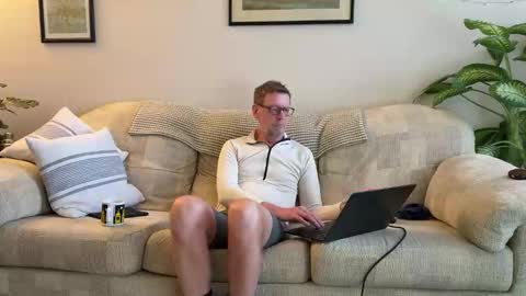 Snapshot of jcar57 chatting on 01/06/26, 02:10 Jon online show from 01/06/26, 02:10