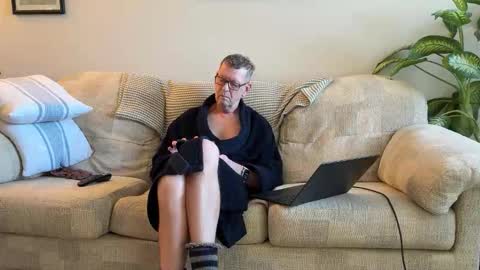 Snapshot of jcar57 chatting on 01/10/26, 11:23 Jon online show from 01/10/26, 11:23