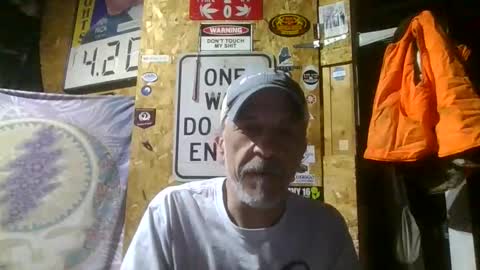 Snapshot of jdgiddy69 chatting on 04/26/26, 03:04 jdgiddy69 online show from 04/26/26, 03:04