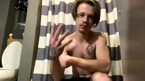 Snapshot of jdick2005 chatting on 02/16/26, 06:09 jdick2005 online show from 02/16/26, 06:09