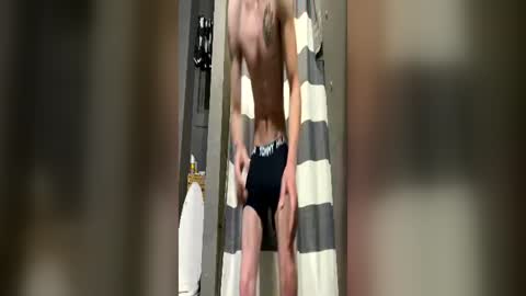 jdick2005 online show from 06/17/26, 08:06