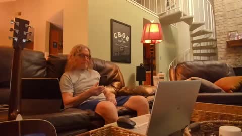 Snapshot of jdineuless chatting on 09/11/25, 10:43 JDinEuless online show from 09/11/25, 10:43