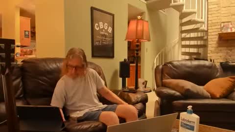 JDinEuless online show from 05/17/26, 06:26