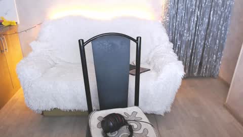 Angel online show from 01/02/25, 04:20