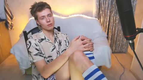 Angel online show from 03/07/25, 06:11