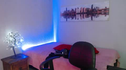 jeam_hot online show from 12/15/24, 08:25