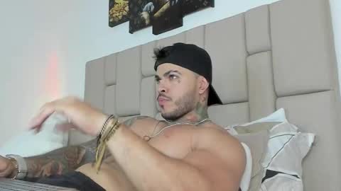 Jean  axelcrow       Modelo Independiente online show from 09/22/25, 07:21