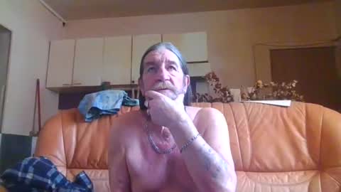 Snapshot of jeanclaude1959 chatting on 07/19/26, 10:19 jeanclaude1959 online show from 07/19/26, 10:19