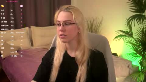 Snapshot of jeancoleex chatting on 09/29/25, 05:56 Jean online show from 09/29/25, 05:56