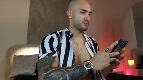 Snapshot of jeancolleman chatting on 06/19/26, 12:04 Jean Colleman online show from 06/19/26, 12:04