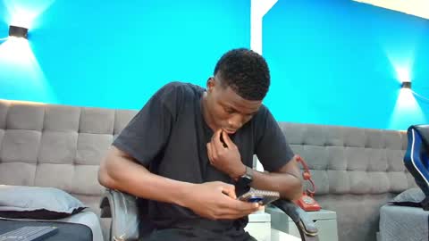 Snapshot of jeandante_ chatting on 05/18/26, 08:03 Jeandante online show from 05/18/26, 08:03
