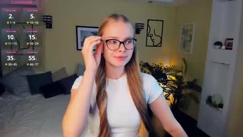 Jenny online show from 10/26/25, 07:14