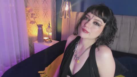 Jean online show from 10/10/25, 08:08