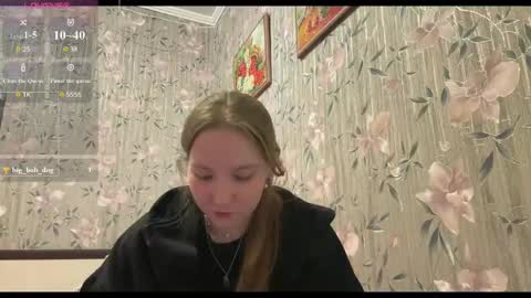Snapshot of jeanniescharff chatting on 05/06/26, 06:35 jeanniescharff online show from 05/06/26, 06:35
