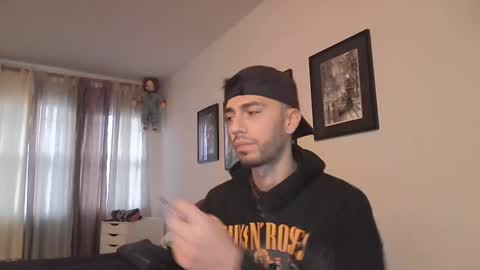 Snapshot of jeanpierbello7 chatting on 12/10/24, 06:49 jean pier bello Silva online show from 12/10/24, 06:49