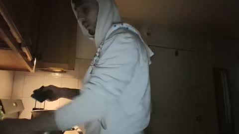 Snapshot of jeanpierbello7 chatting on 12/16/24, 06:32 jean pier bello Silva online show from 12/16/24, 06:32