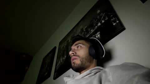 Snapshot of jeanpierbello7 chatting on 12/23/24, 09:05 jean pier bello Silva online show from 12/23/24, 09:05