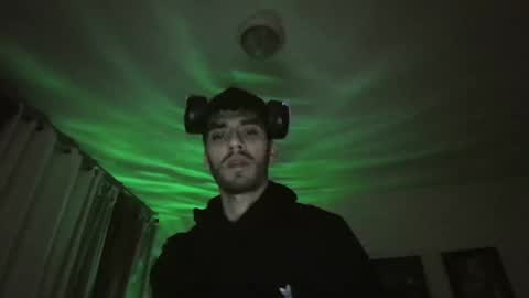 Snapshot of jeanpierbello7 chatting on 01/24/25, 04:16 jean pier bello Silva online show from 01/24/25, 04:16