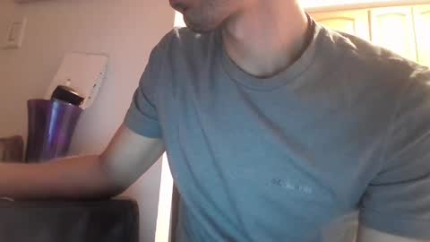 Snapshot of jeanpierbello7 chatting on 01/27/25, 05:03 jean pier bello Silva online show from 01/27/25, 05:03